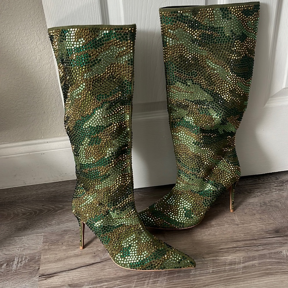 Kurt Geiger London boots -STUNNING! -Never worn , only tried on! ALL rhinestones